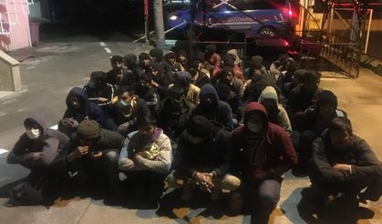 Dilovası'nda durdurulan araçta 7 kaçak göçmen yakalandı
