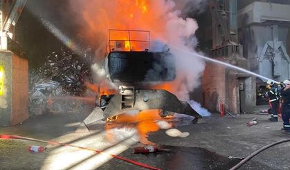 İtfaiyeden Dilovası’ndaki yangına müdahale