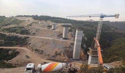 Dilovası Hastane viyadüğünde kiriş imalatı