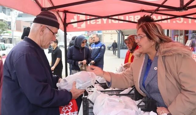 İzmit ürettiklerini paylaşmayı sürdürüyor