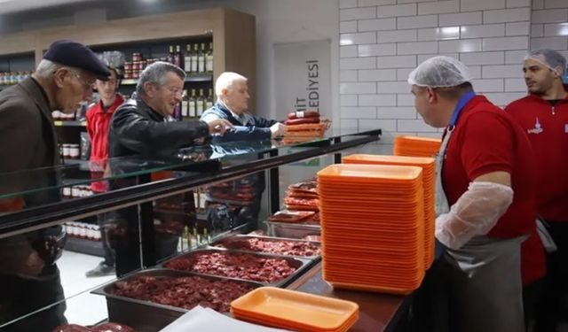İzmit'te Halk Et satışları başladı