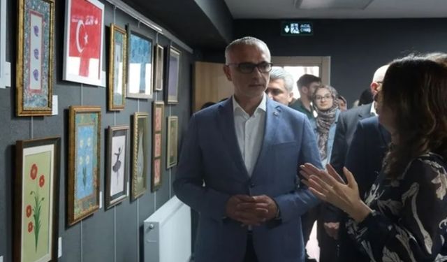 Kocaeli'de sanatseverlere yıl sonu sergisi