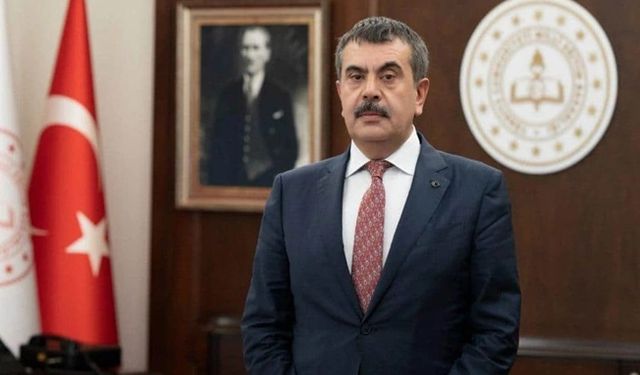 Milli Eğitim Bakan'ı Tekin: Üniforma uygulamasına geçiş velilerin yükünü hafifletecek