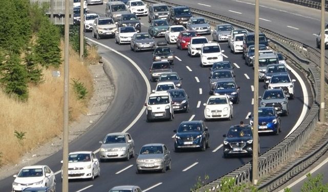 TEM Otoyolu'nda  İstanbul yönü kapatıldı!