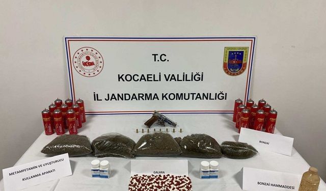 Gebze’de Zehir Tacirine Darbe: Kilolarca Bonzai ve Silah Ele Geçirildi