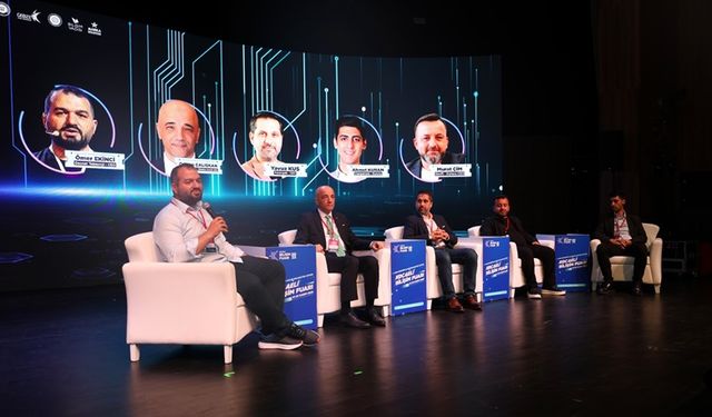 Bilişim Fuarı’nda sporun dijital dönüşümü konuşuldu