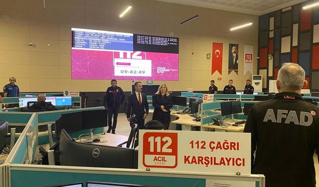 Vali İlhami Aktaş, 112 Acil Çağrı Merkezinde İncelemelerde Bulundu