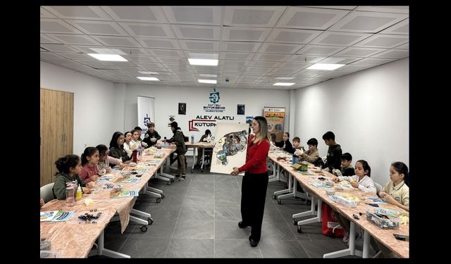 Atık malzemeleri sanata dönüştürdüler