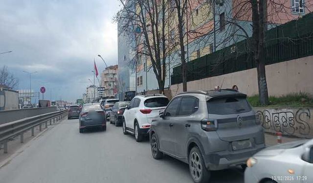 Gebze’de Okul Trafiği Çilesi Çözüm Bekliyor