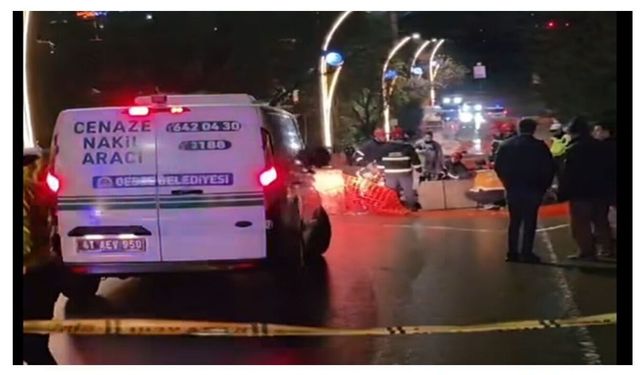 Gebze'de Motosiklet Sürücüsü Beton Bariyere Çarptı: 24 Yaşında Genç Hayatını Kaybetti