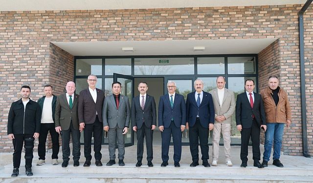 Vali İlhami Aktaş’tan Gaziler Derneği Gebze Şubesine Ziyaret