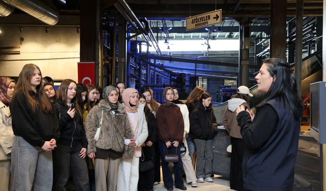 İskeçeli gençler, Büyükşehir’le Kocaeli’yi keşfetti