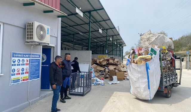 KANDIRA’DA ATIKLAR EKONOMİYE DÖNÜŞÜYOR