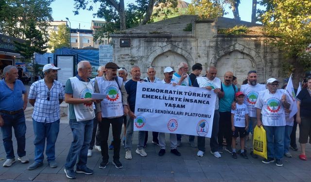 Gebze'de Emeklilerden İktidara Mesaj: "Açıklanan Enflasyon Değil, Yaşanan Yoksulluktur!"
