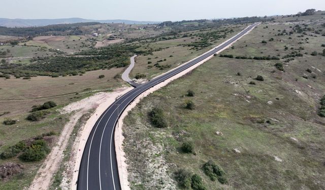 Akçaova Grup Yolu’nda 9,7 kilometrelik ilerleme