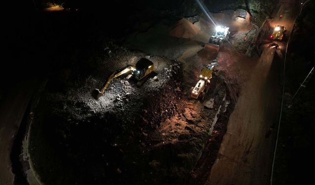 Kartepe’de sel sonrası yol yeniden ulaşıma açıldı