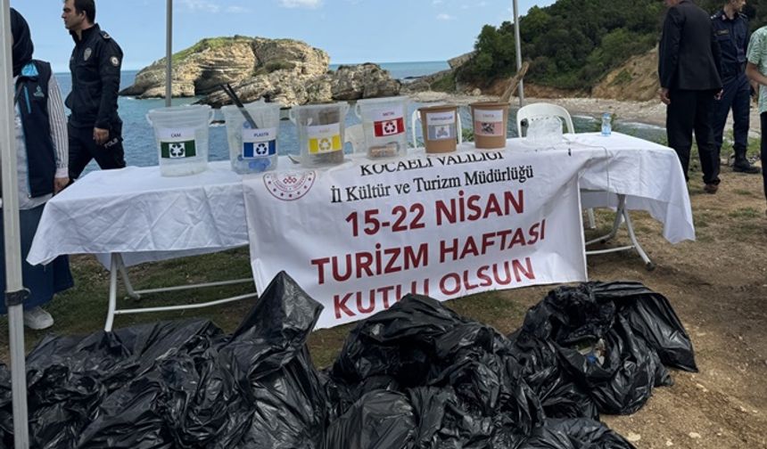 Sardala Koyu’ndan 30 poşet atık toplandı
