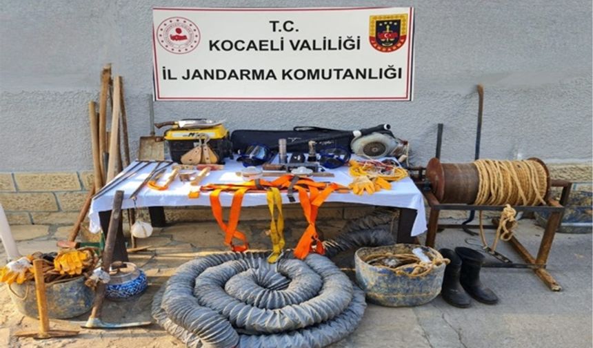 Orman içerisinde  tarihi eser kazısı yapan 5 kişi yakalandı!