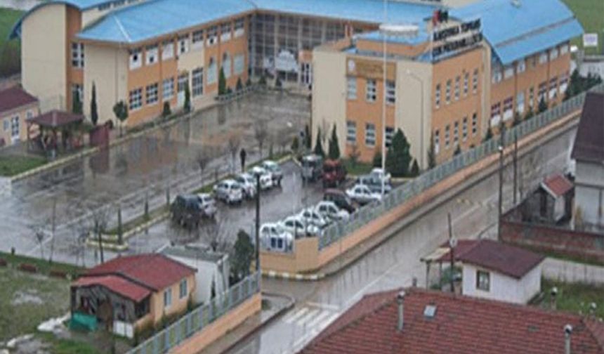 Kocaeli’deki o okulun  müdür ve yardımcısı görevden alındı!