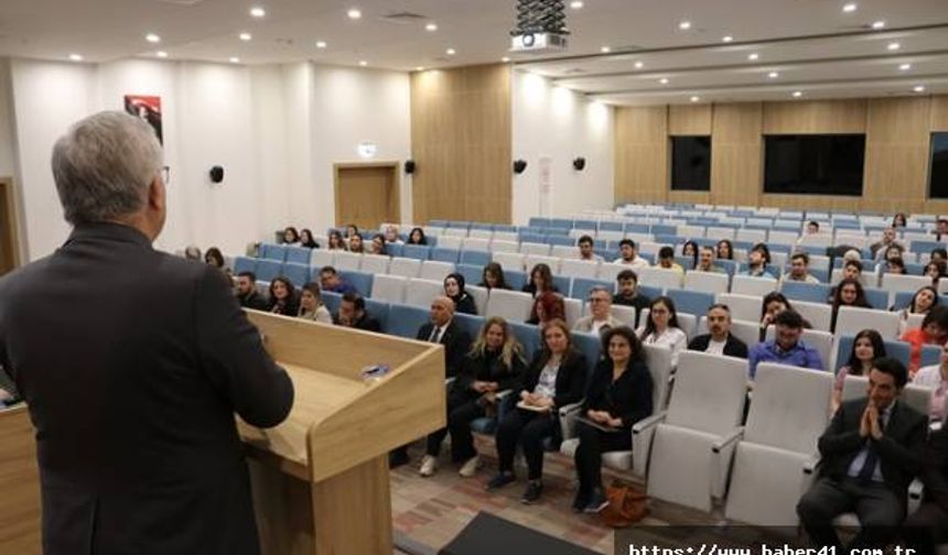 Kocaeli Şehir Hastanesi’nde Hidroterapi Uygulamaları Kursu Başladı