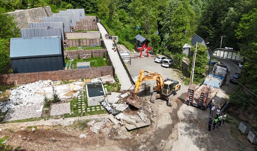 Kartepe’de Kaçak Bungalovlar Yıkıldı