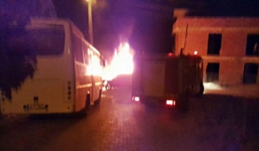 köşklüçeşme mahallesinde araç yangını