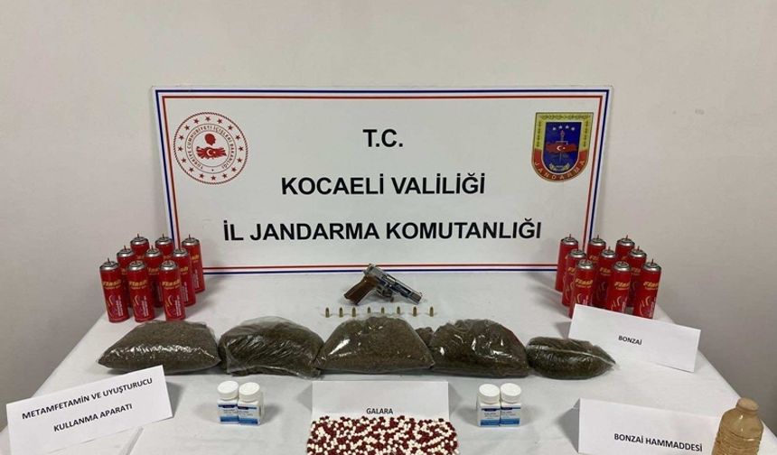 Gebze’de Zehir Tacirine Darbe: Kilolarca Bonzai ve Silah Ele Geçirildi