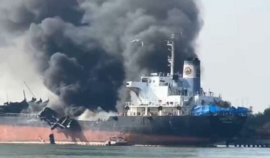 Kandıra Açıklarında İki Tanker Ardı Ardına Patladı