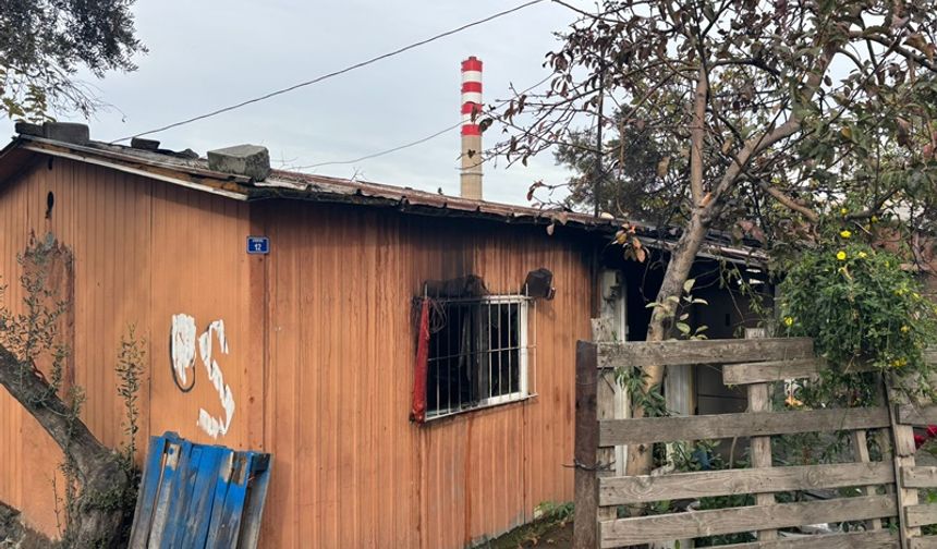 Dilovası’nda Tek Katlı Evde Çıkan Yangın Can Aldı