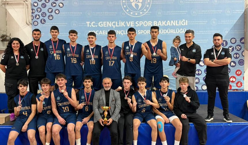 Çayırova’nın genç dev adamları Kocaeli ikincisi oldu