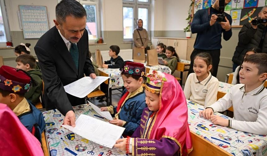 Öğrenciler Karnelerini Vali İlhami Aktaş’tan Aldı