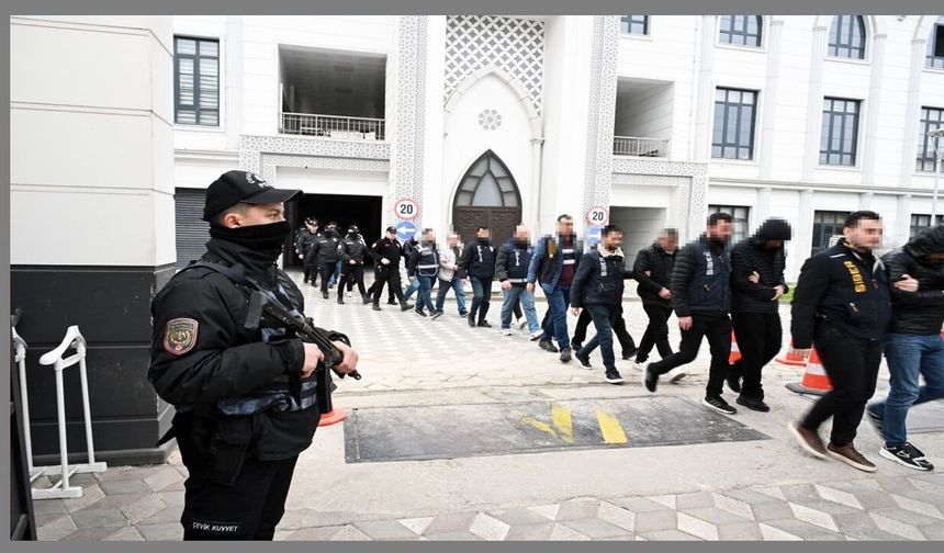 Kocaeli Siber Polisi Dev Operasyonda 25 Şüpheliyi Yakaladı