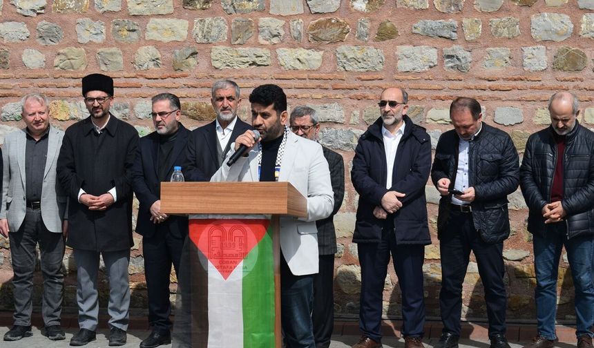 Gebze’de Cuma Namazı sonrası İsrail ve ABD protesto edildi