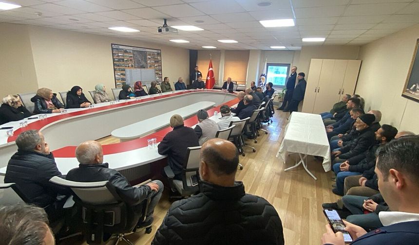 Kirazpınar Sakinlerinden Belediyede Toplu Tepki: Başkanla Görüşme Talebi