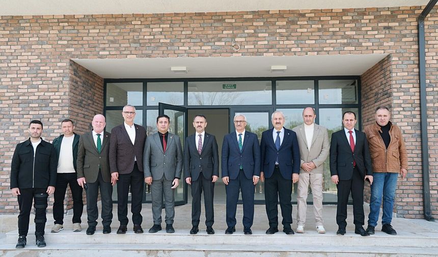 Vali İlhami Aktaş’tan Gaziler Derneği Gebze Şubesine Ziyaret