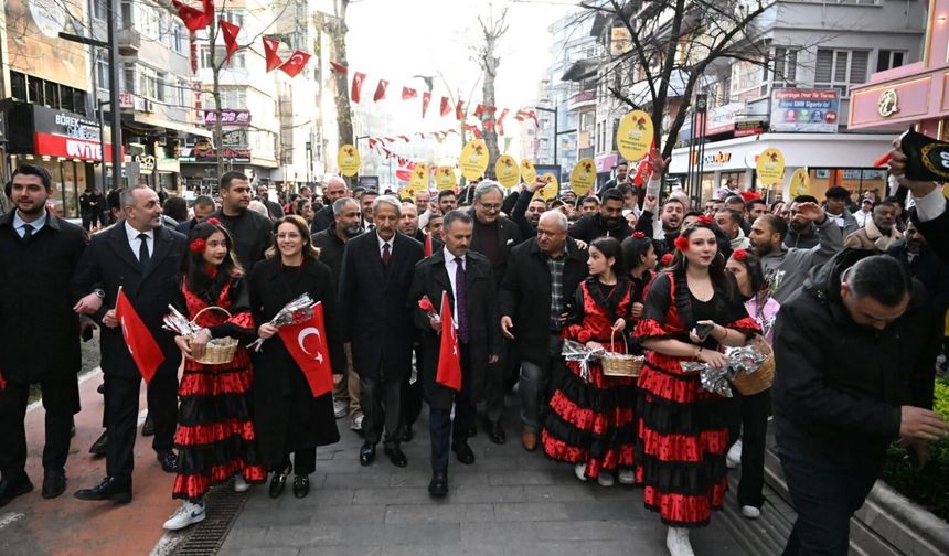 Vali Aktaş, 8 Nisan Dünya Romanlar Günü Programına Katıldı