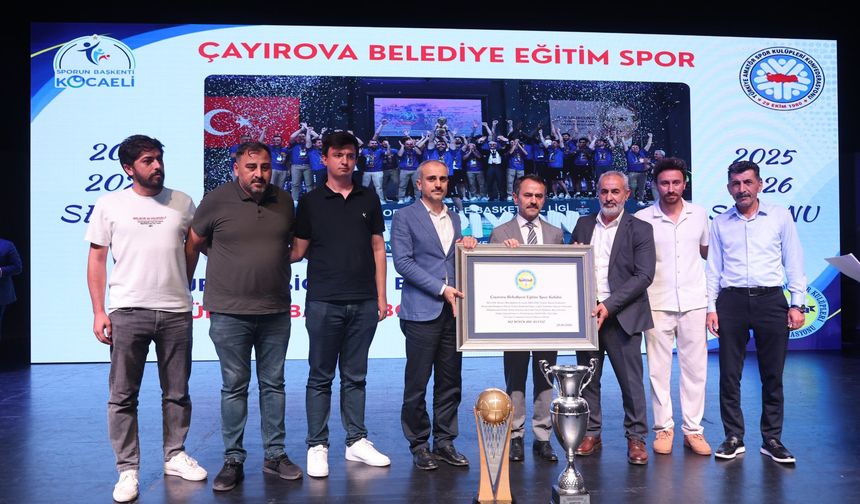 Çayırova Belediyesi’nin sporcuları  ödül törenine damga vurdu