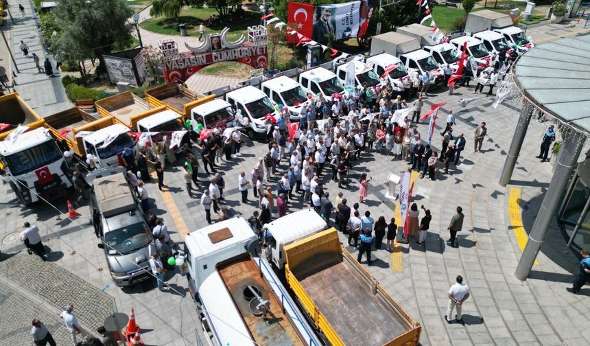 İzmit'in araç filosunu 400'e çıkardı