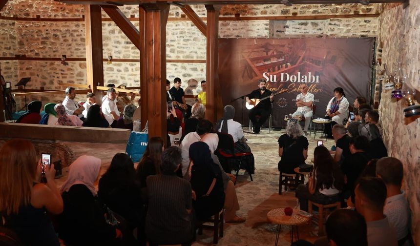 Tarihi Su Dolabı’nda Neşet Ertaş Türküleri Yankılandı