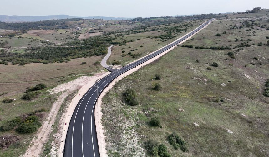 Akçaova Grup Yolu’nda 9,7 kilometrelik ilerleme